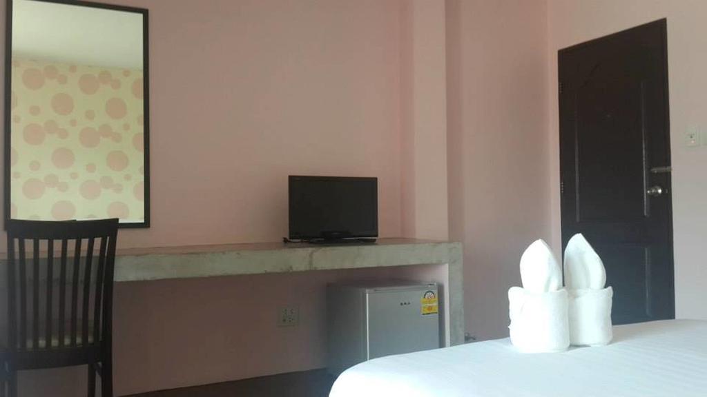 Nalin Place Ранонг Экстерьер фото