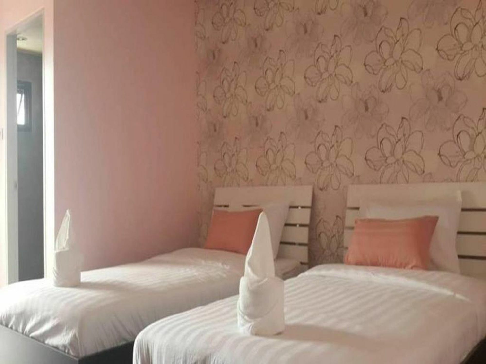 Nalin Place Ранонг Экстерьер фото